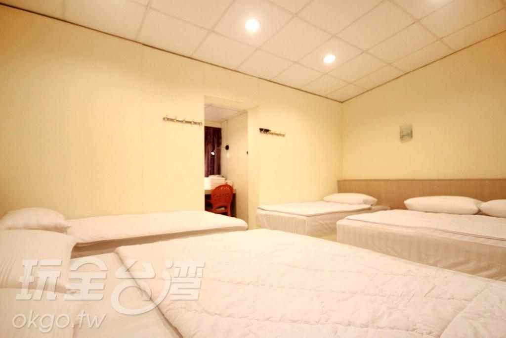 Sun Moon Star Hostel Budai Exteriör bild