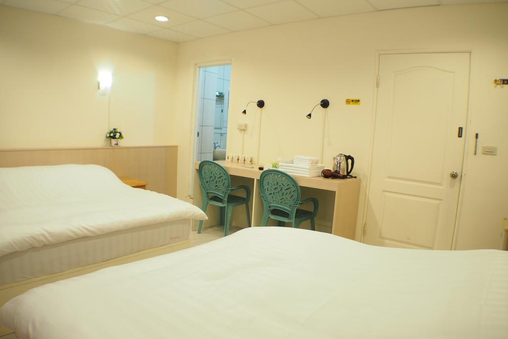 Sun Moon Star Hostel Budai Exteriör bild